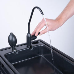 - Wash: Lavabo Mobile avec Pompe à Main - vier Camping Car,Van,Camping,Jardin | vier avec Bac,Robinet en Plastique,Noir -