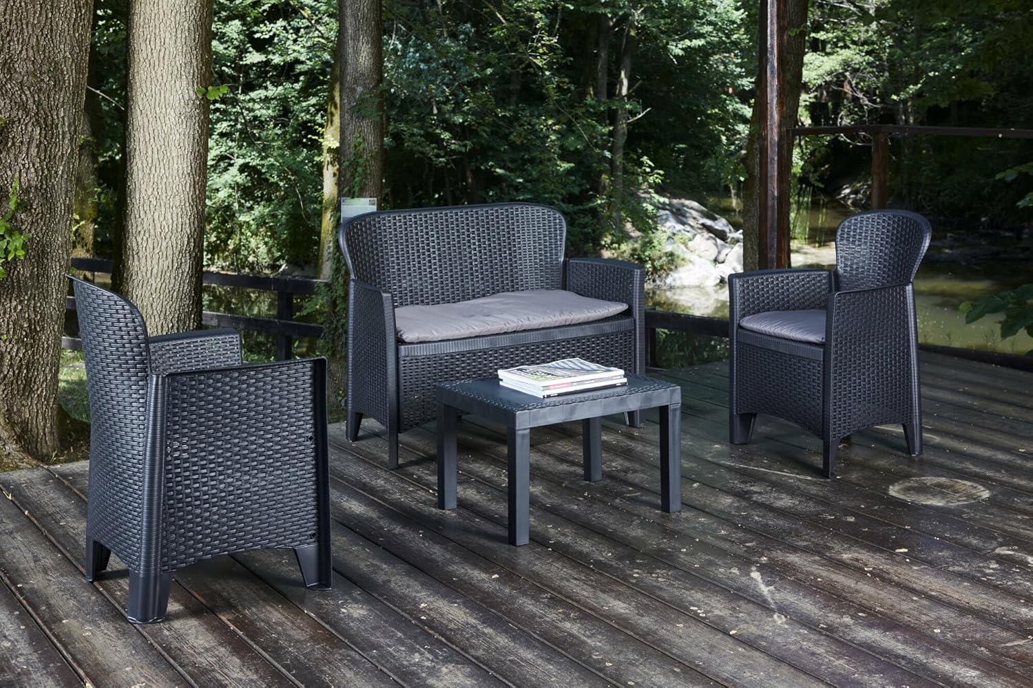 Dmora - Set salon d'extérieur Ostuni, Salon de jardin composé de 2 fauteuils, 1 canapé et 1 table basse, salon effet rotin avec coussins, 100% Made in Italy, Anthracite