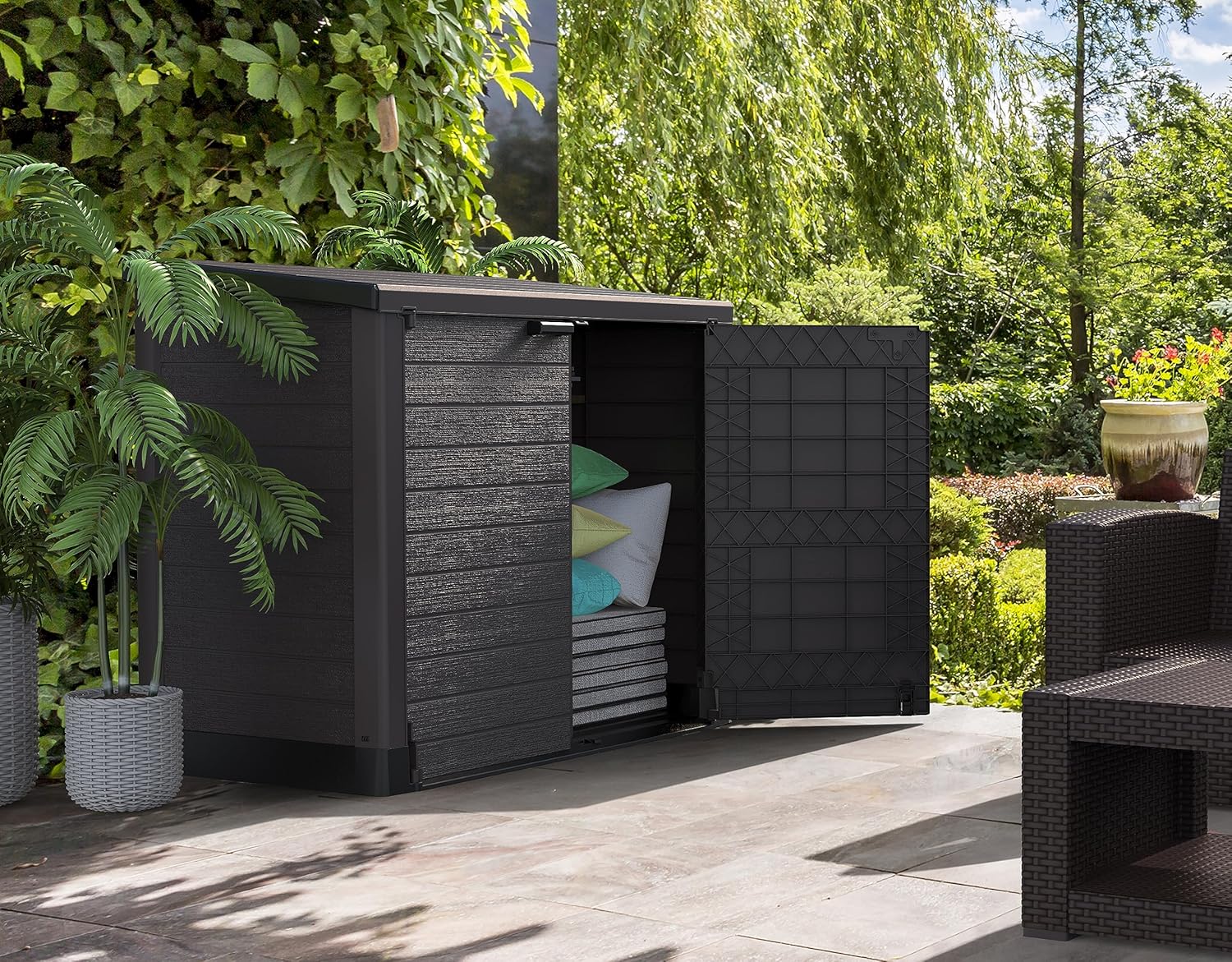 Duramax StoreAway 1200L Plastic Garden Shed/ Flat Lid,Outdoor Storage Shed,Wheelie Bin Hideaways,Wheelie bin box,Durable Construction,Ideal for Bikes,BBQs & 2x 240L Bins,145x85x125 cm,Brown