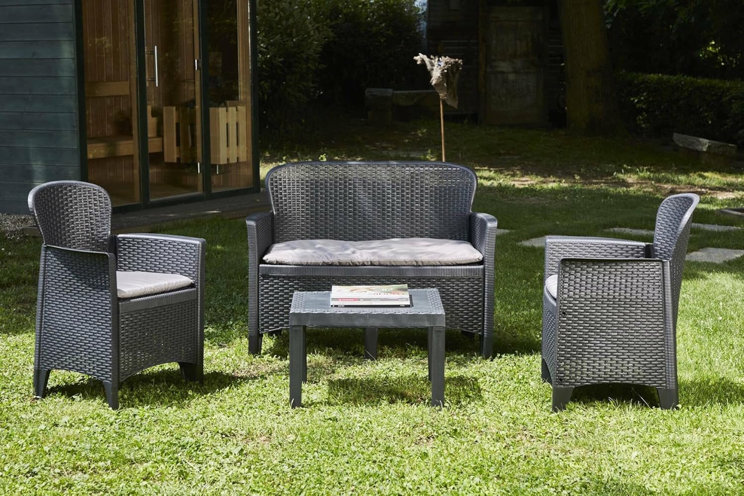 Dmora - Set salon d'extérieur Ostuni, Salon de jardin composé de 2 fauteuils, 1 canapé et 1 table basse, salon effet rotin avec coussins, 100% Made in Italy, Anthracite