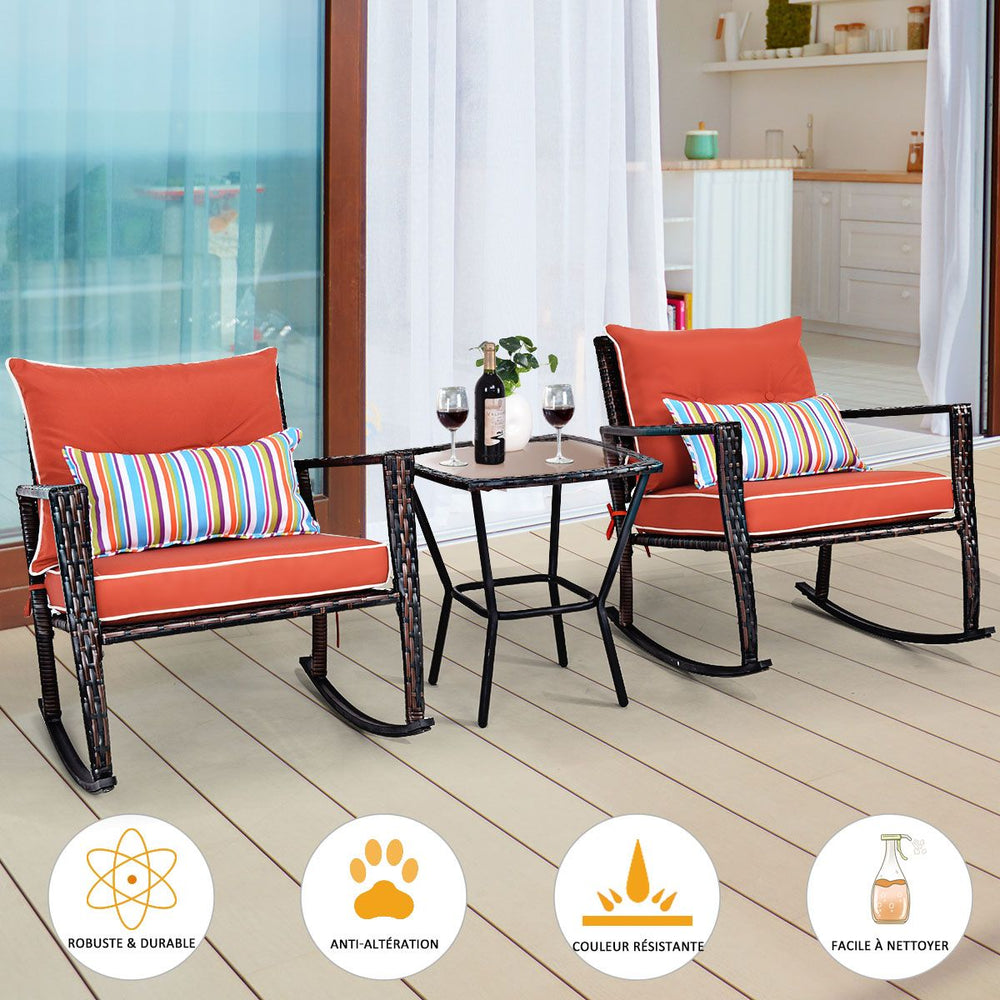 Ensemble de Jardin avec 2 Fauteuils  Bascule et 1 Table Basse en Verre Tremp Tous Coussins Inclus en Rotin PE -