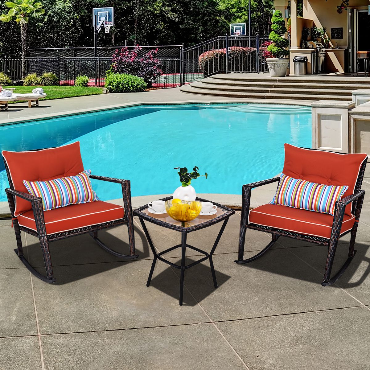 Ensemble de Jardin avec 2 Fauteuils à Bascule et 1 Table Basse en Verre Trempé Tous Coussins Inclus en Rotin PE -