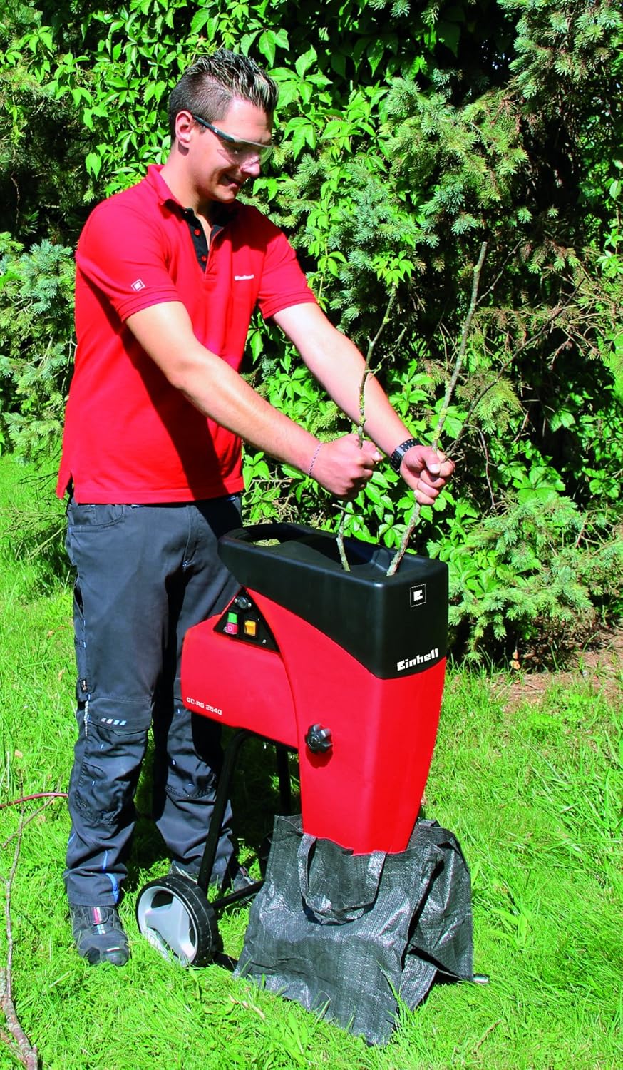 Einhell Broyeur de végétaux silencieux GC-RS 2540 (2000 W, Régime 40 trs/min, sac de ramassage de déchets 50L) Livré avec un sac